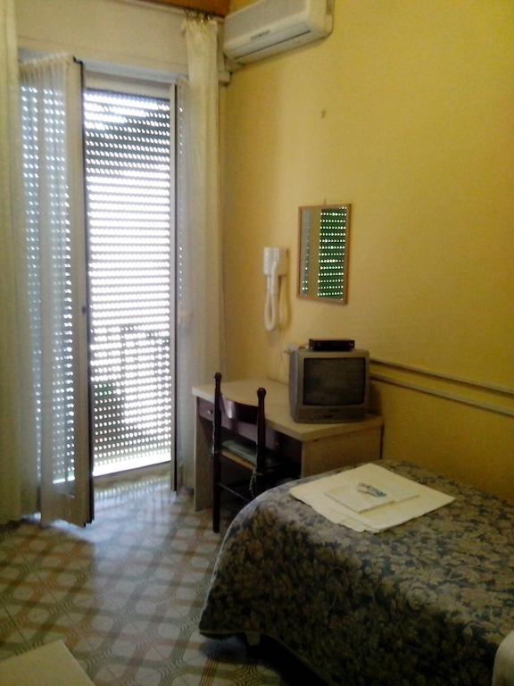 Albergo Da Peppino Poggio Mirteto Zimmer foto